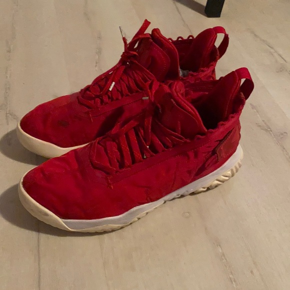 jordan proto react gym red